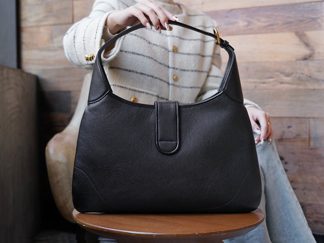 ＧＣＣＩAPHRODITE MEDIUM SHOULDER BAG BLACK