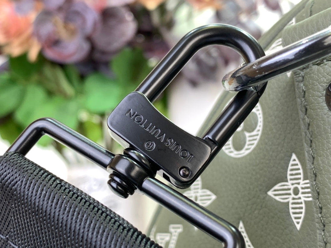 ＬＳ ＶＴＴＯＮ KEEPALL BANDOULIÈRE 50 GREEN OLIVE