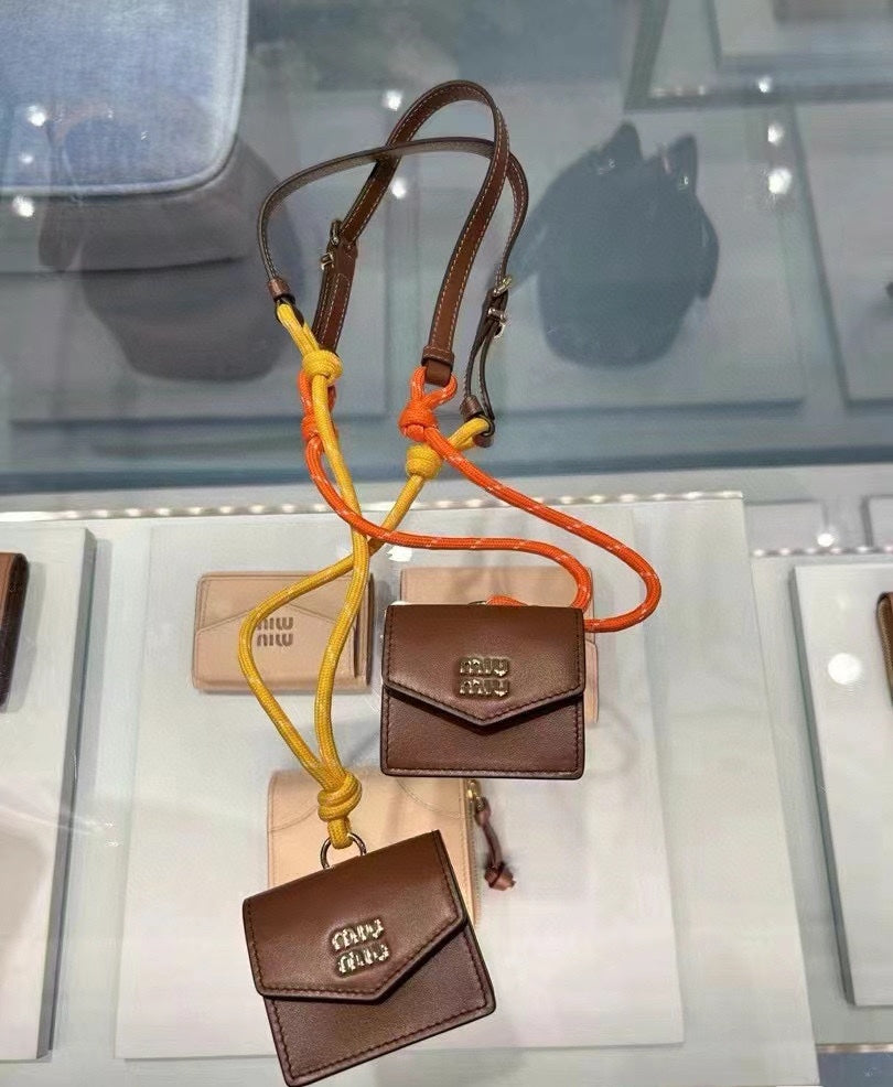 ＭＩ ＭＵ LEATHER SHOULDER WALLET ORANGE/GREEN/YELLOW