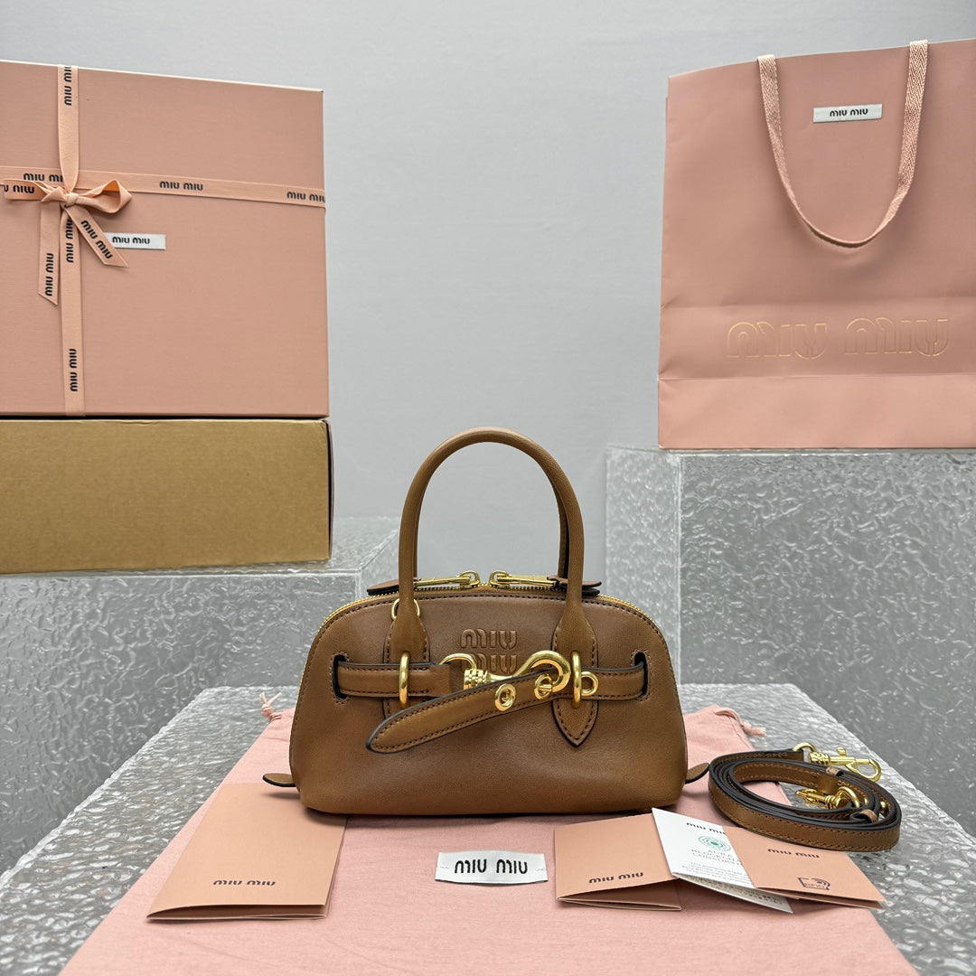 ＭＩ ＭＵ AVENTURE MINI NAPPA LEATHER BAG OAK