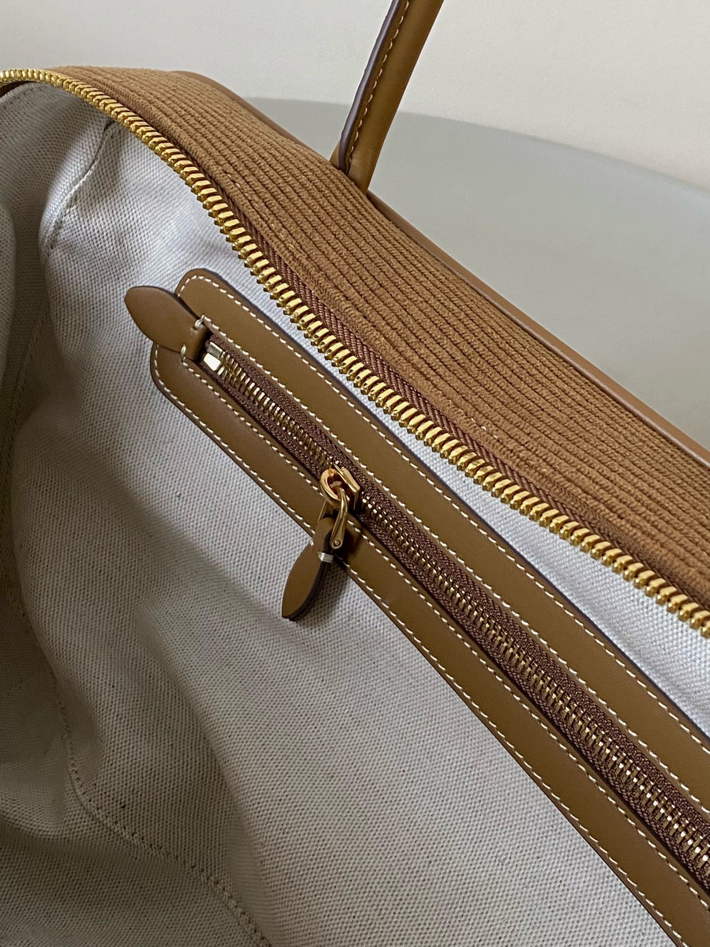 ＭＩ ＭＵ BEAU CORDUROY TOP-HANDLE BAG CINNAMON