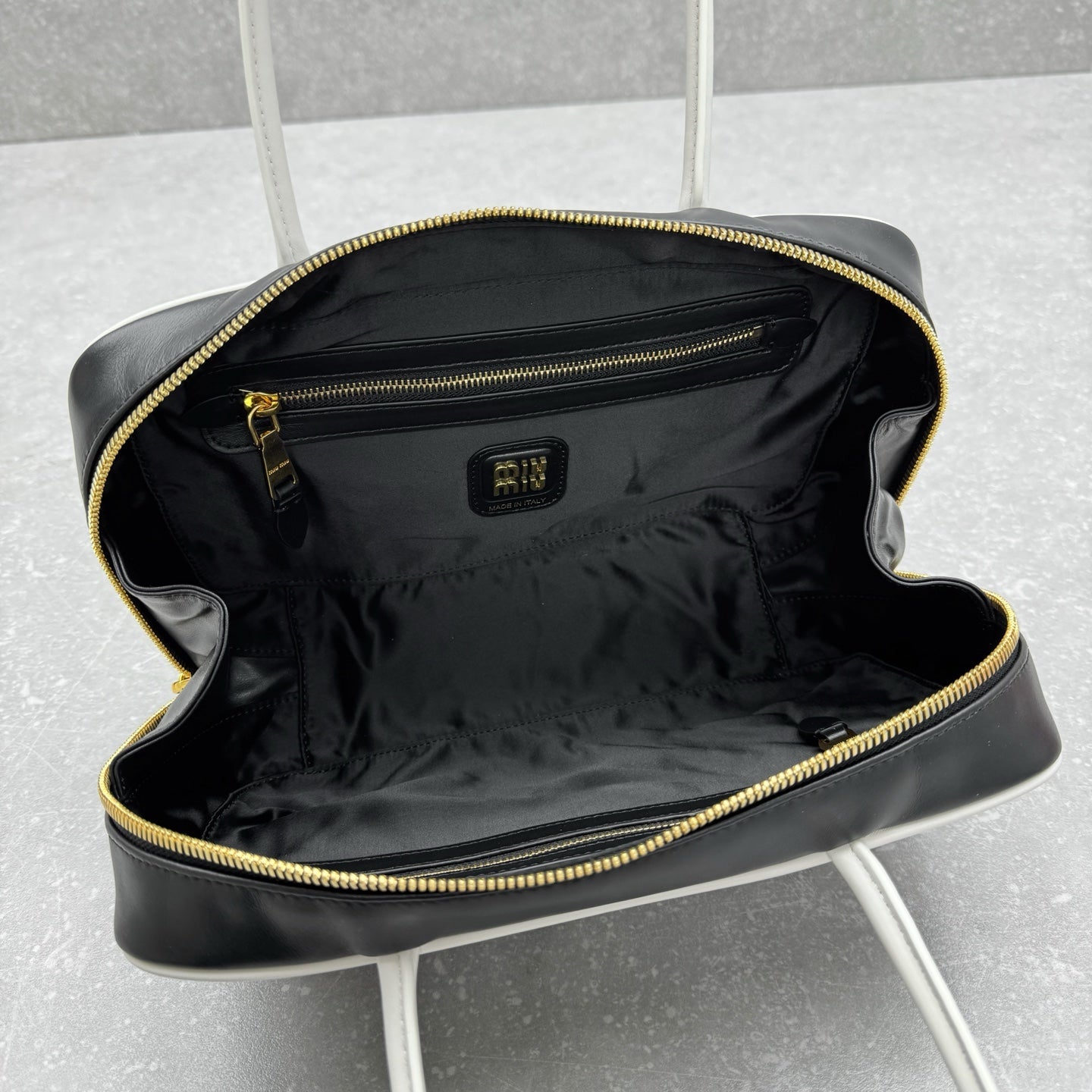 ＭＩ ＭＵ MATELASSÉ NAPPA LEATHER BAG BLACK