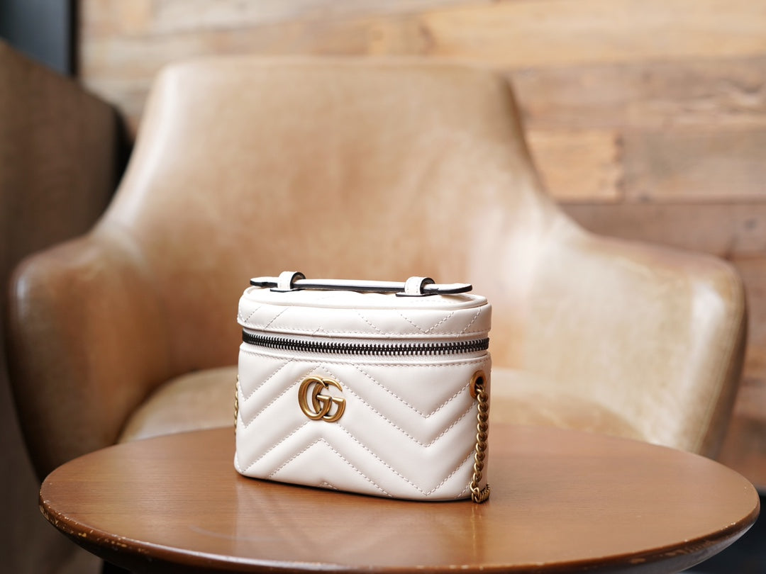 ＧＣＣＩGG MARMONT MINI TOP HANDLE BAG WHITE