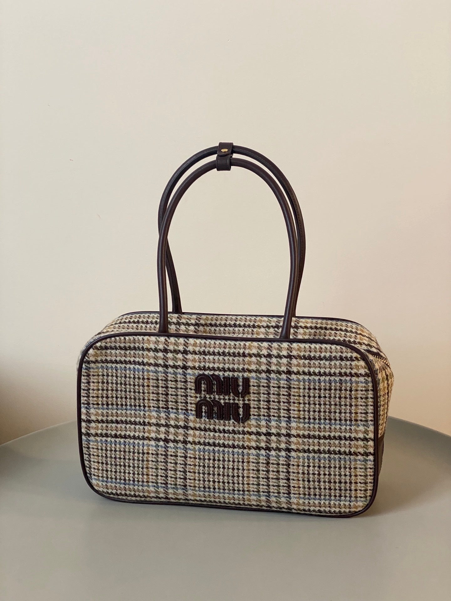 ＭＩ ＭＵ BEAU TARTAN TOP HANDLE BAG