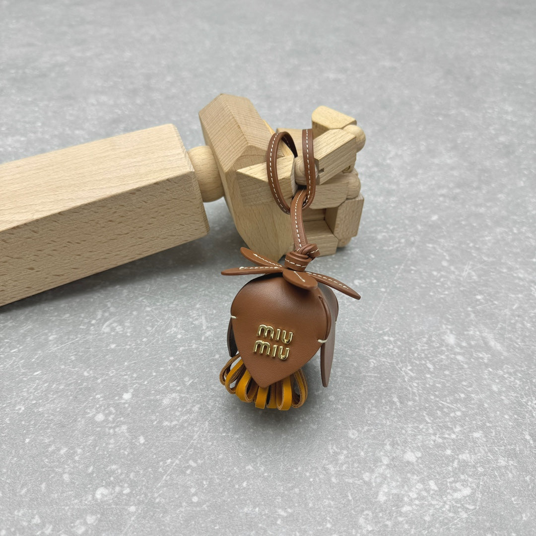 ＭＩ ＭＵ LEATHER TRICK COGNAC/OCHRE