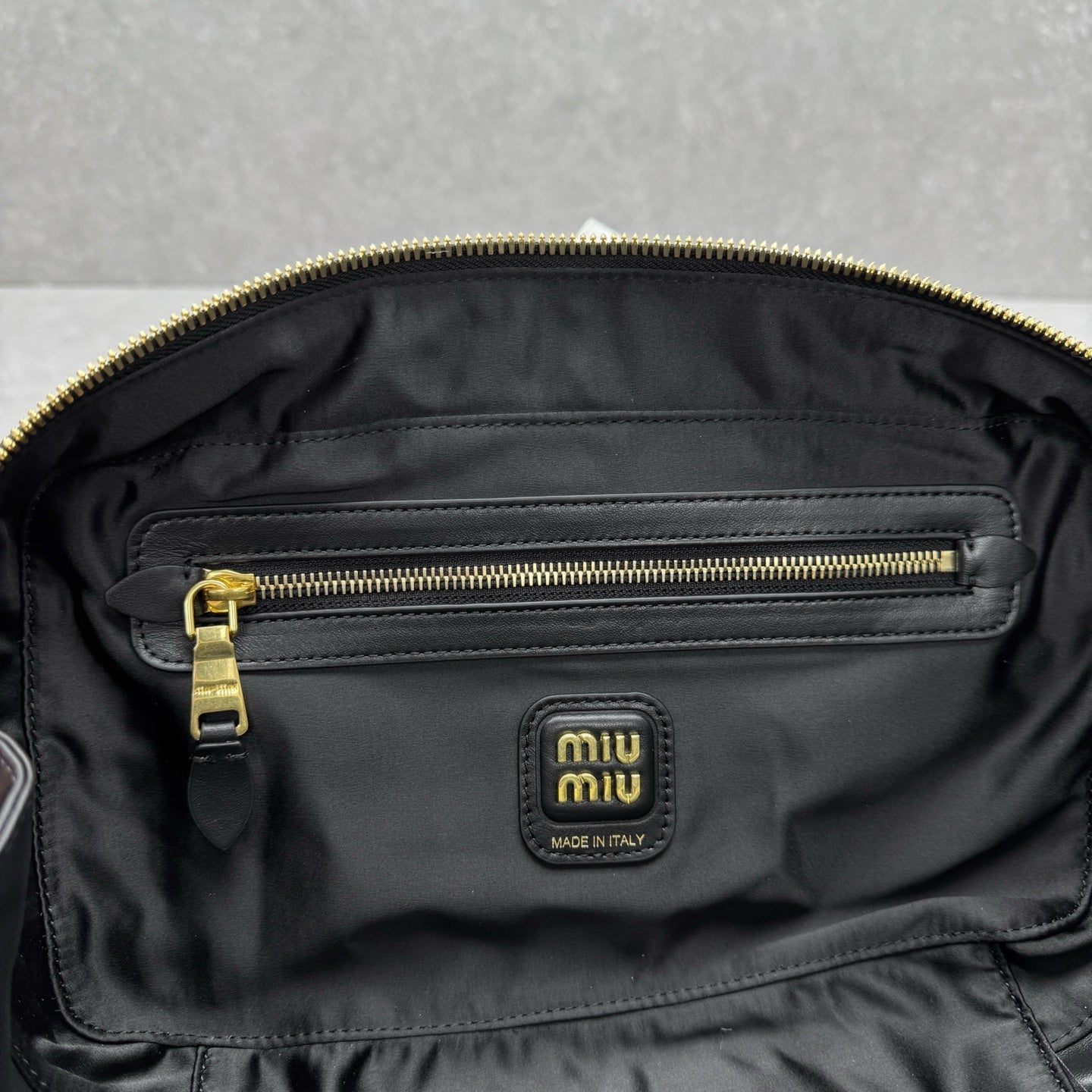ＭＩ ＭＵ MATELASSÉ NAPPA LEATHER BAG BLACK