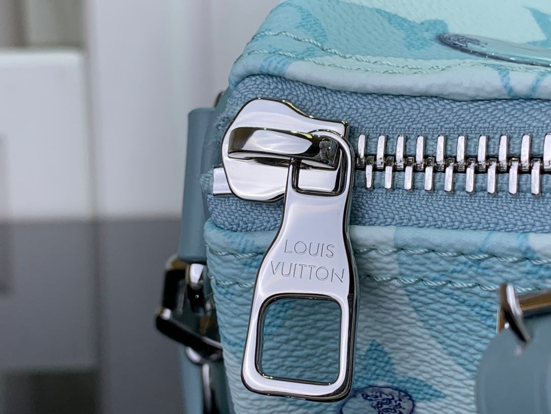 ＬＳ ＶＴＴＯＮ KEEPALL BANDOULIÈRE 25