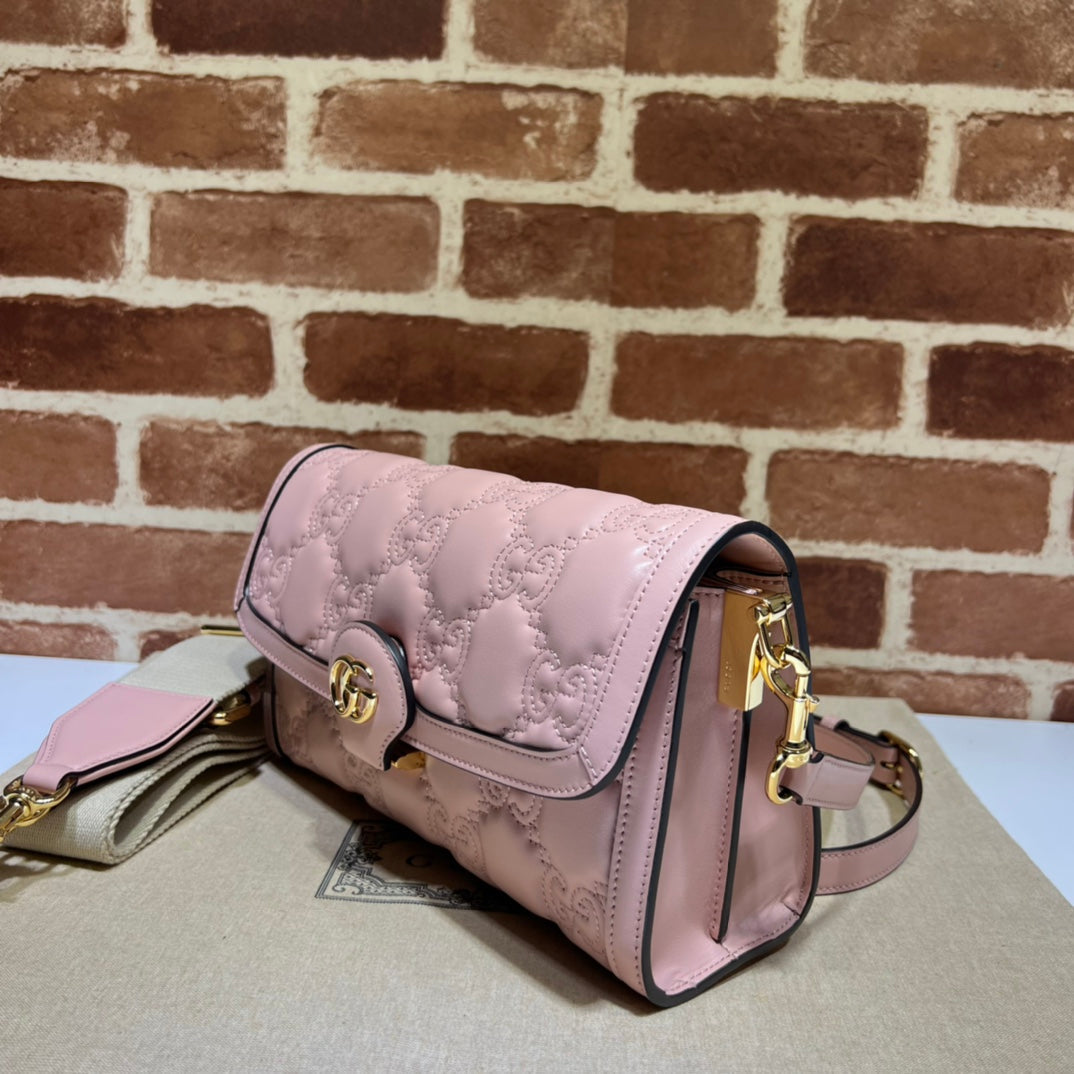 ＧＣＣＩGG MATELASSE BAG PINK