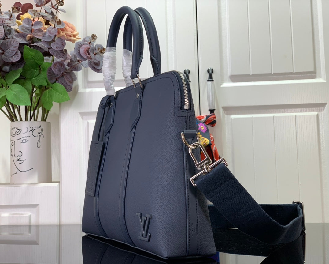 ＬＳ ＶＴＴＯＮ TAKEOFF BRIEFCASE AEROGRAM