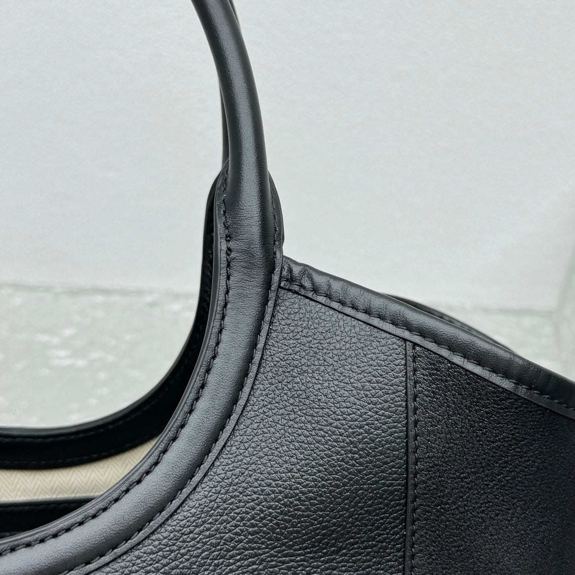 ＭＩ ＭＵ  IVY LEATHER PATCHWORK BAG BLACK