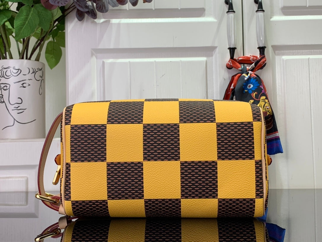 ＬＳ ＶＴＴＯＮ LOCKER DOPP KIT