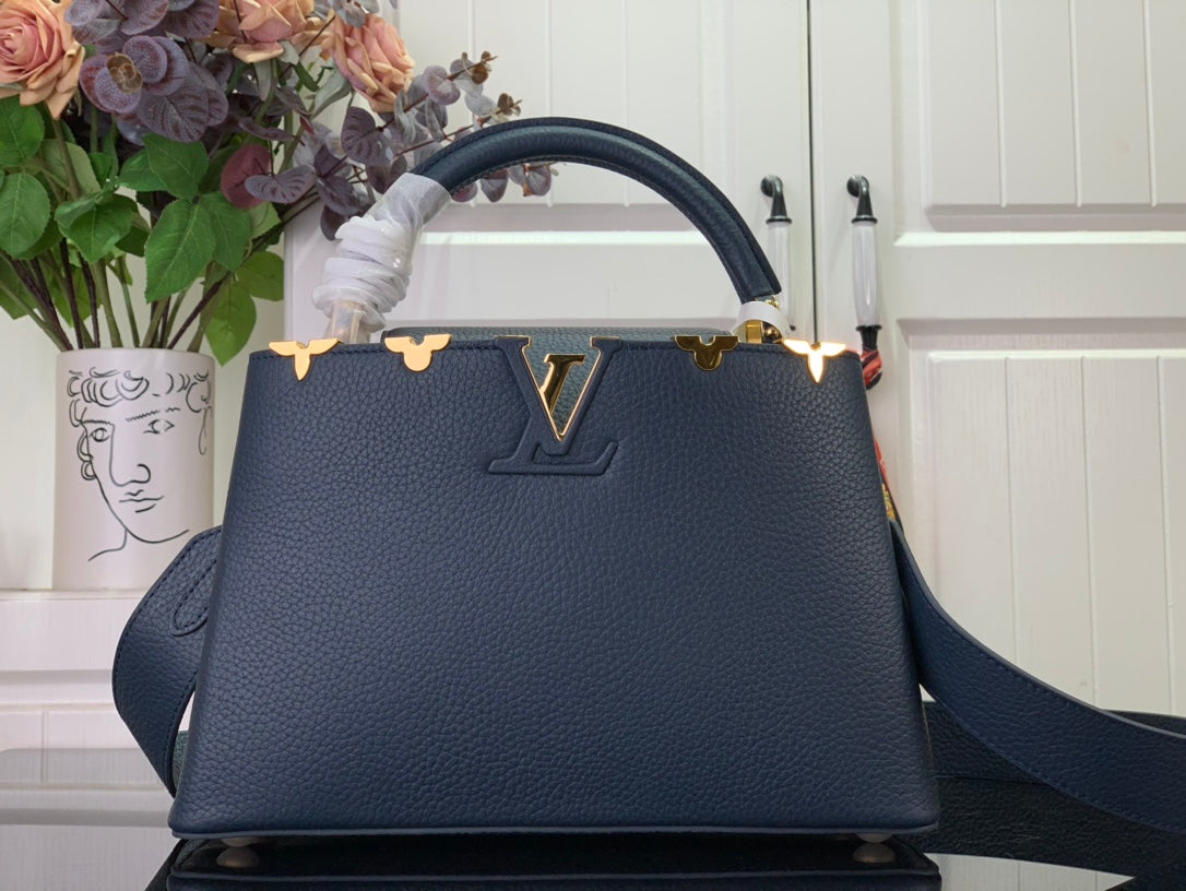 ＬＳ ＶＴＴＯＮ CAPUCINES MM BAG