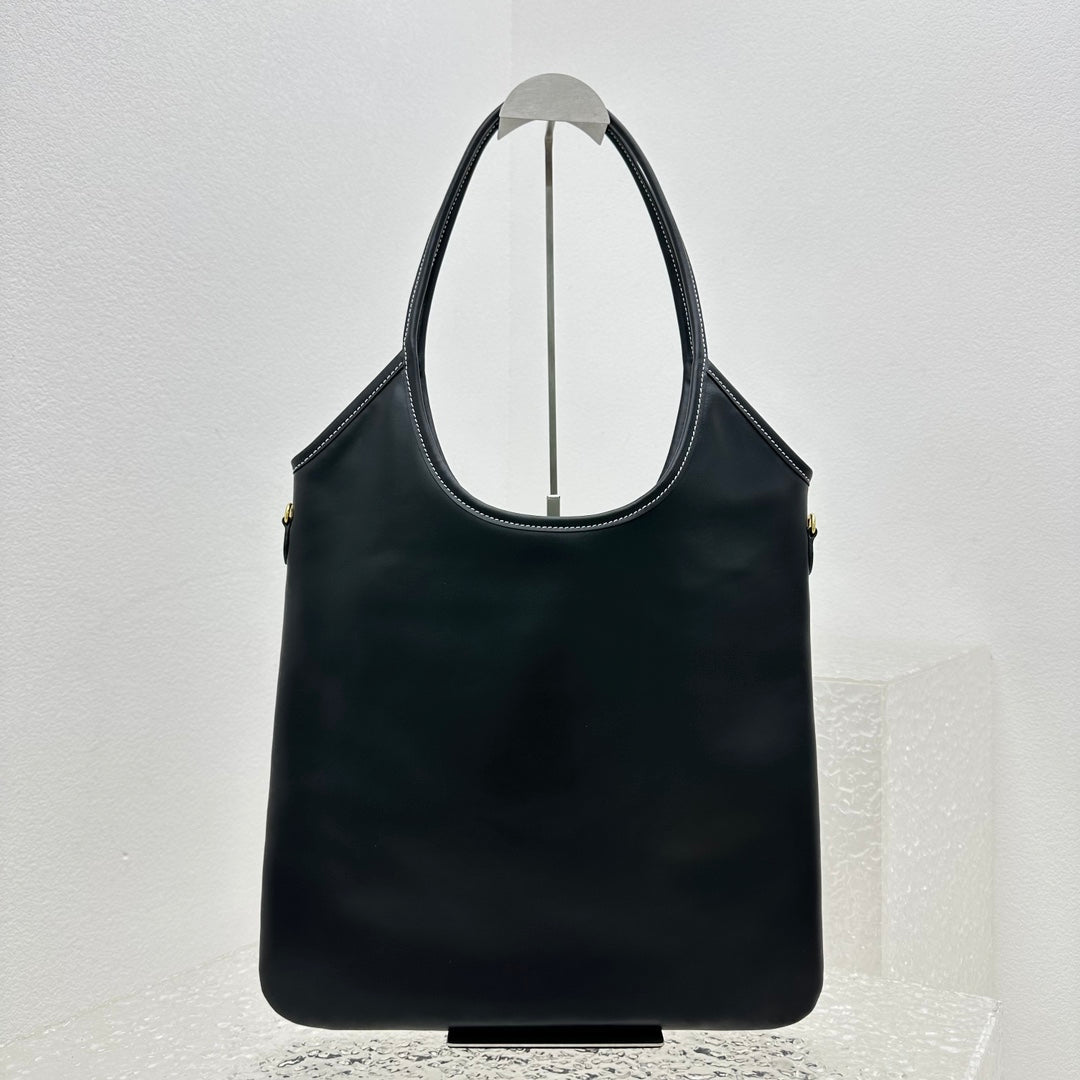 ＭＩ ＭＵ IVY LEATHER BAG BLACK