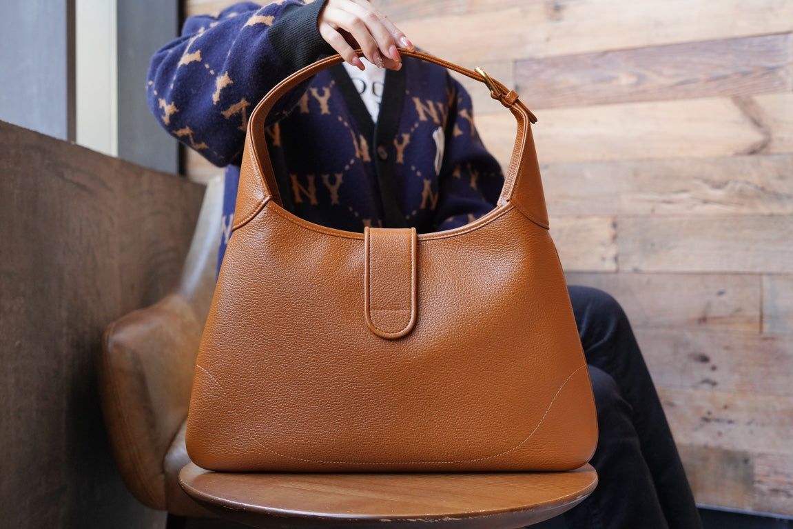 ＧＣＣＩAPHRODITE MEDIUM SHOULDER BAG BROWN