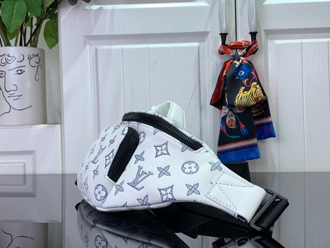 ＬＳ ＶＴＴＯＮ RUSH BUMBAG G65