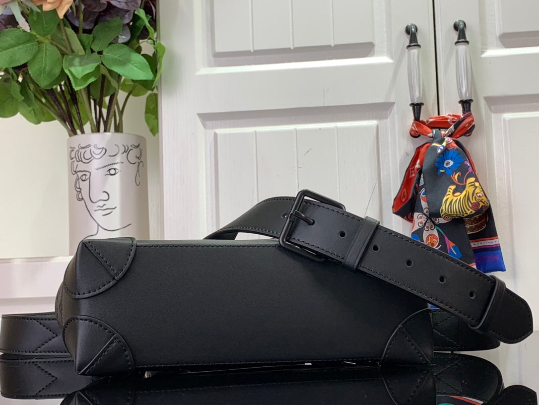 ＬＳ ＶＴＴＯＮ STEAMER PM BLACK