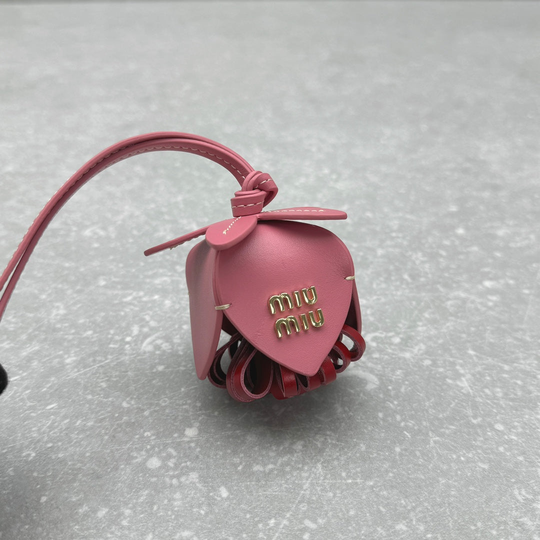 ＭＩ ＭＵ LEATHER TRICK PINK/RED