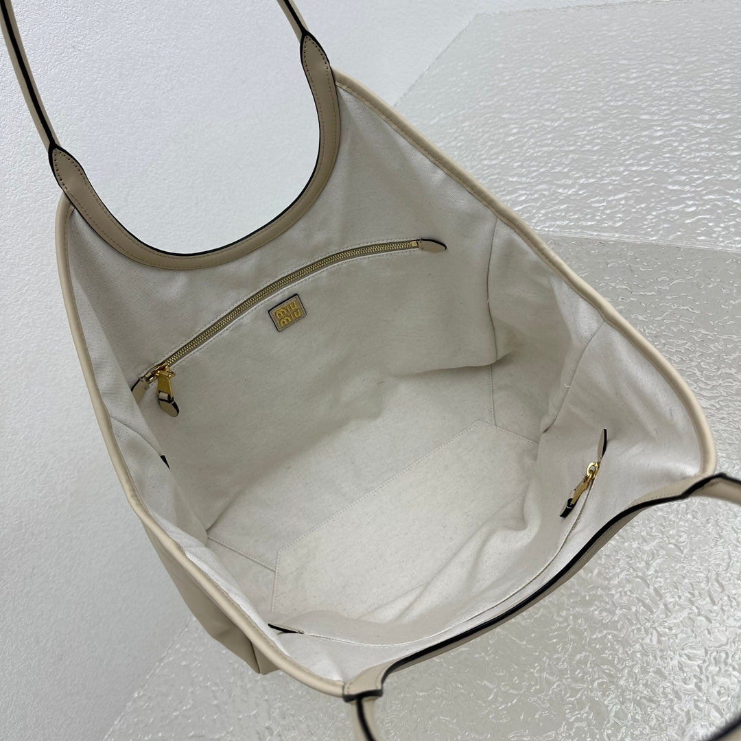 ＭＩ ＭＵ  IVY LEATHER BAG SOY GREEN