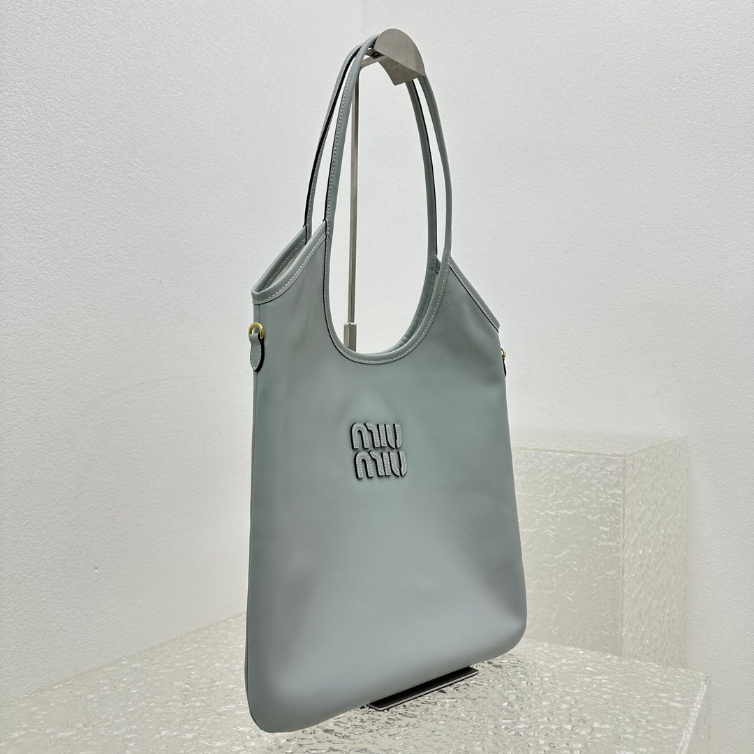 ＭＩ ＭＵ IVY LEATHER BAG CORNFLOWER