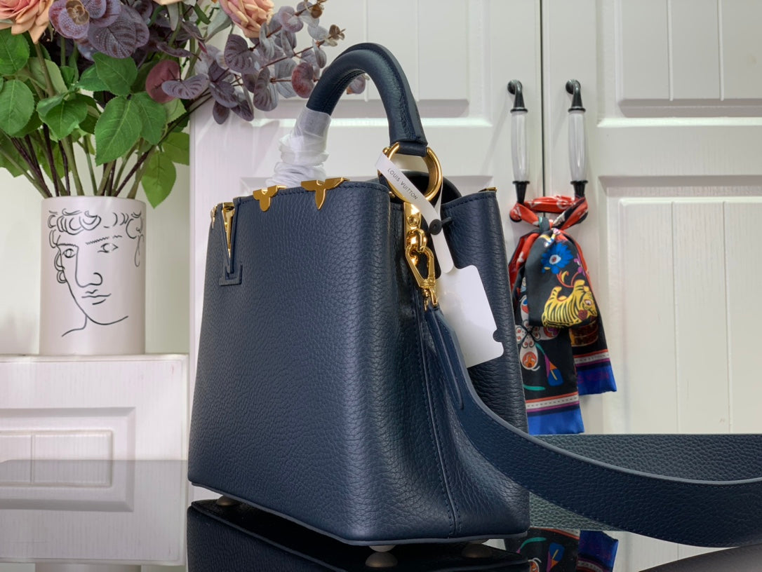 ＬＳ ＶＴＴＯＮ CAPUCINES MM BAG