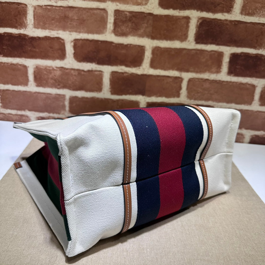 ＧＣＣＩIVORY CANVAS WEB INTERLOCKING G TOTE MEDIUM