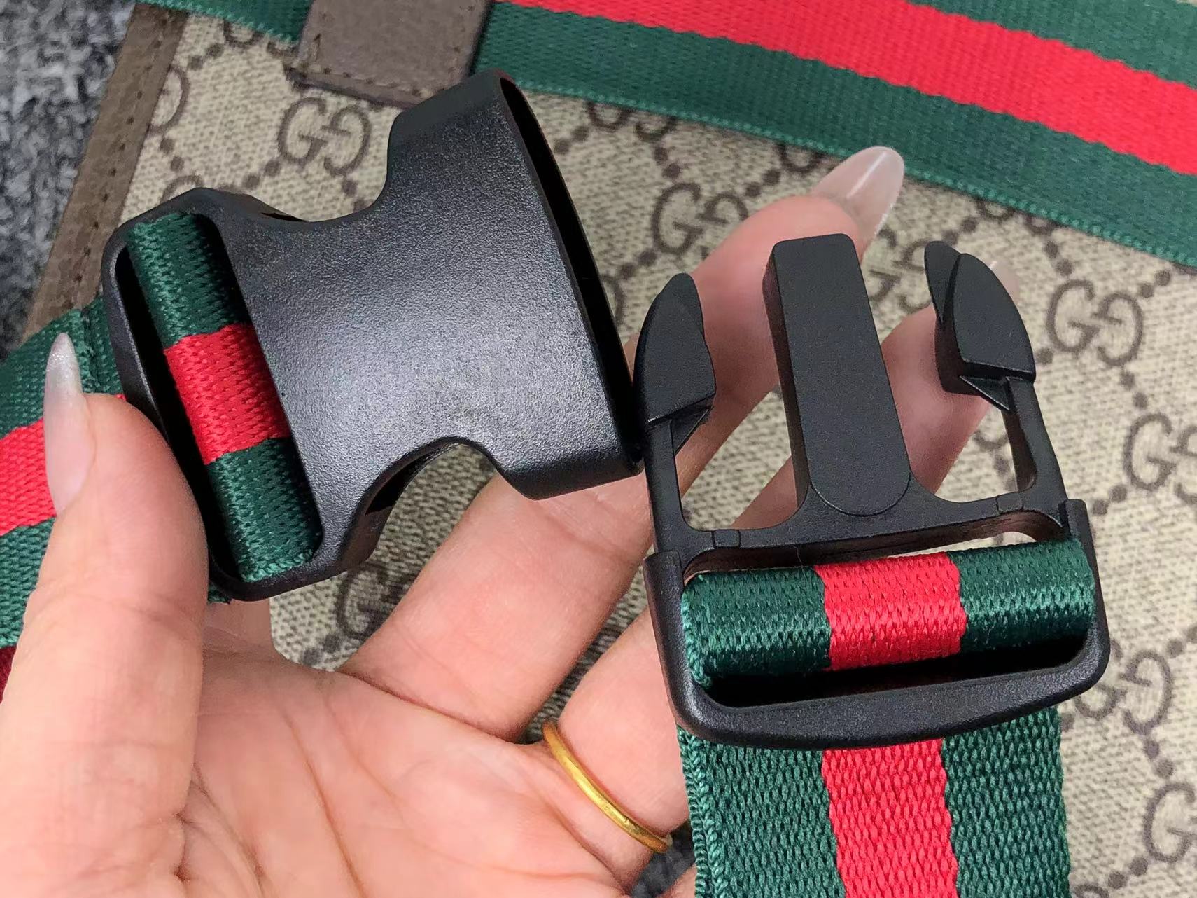 ＧＣＣＩ GG SUPREME NEO VINTAGE THREE LINES CROSS BAG