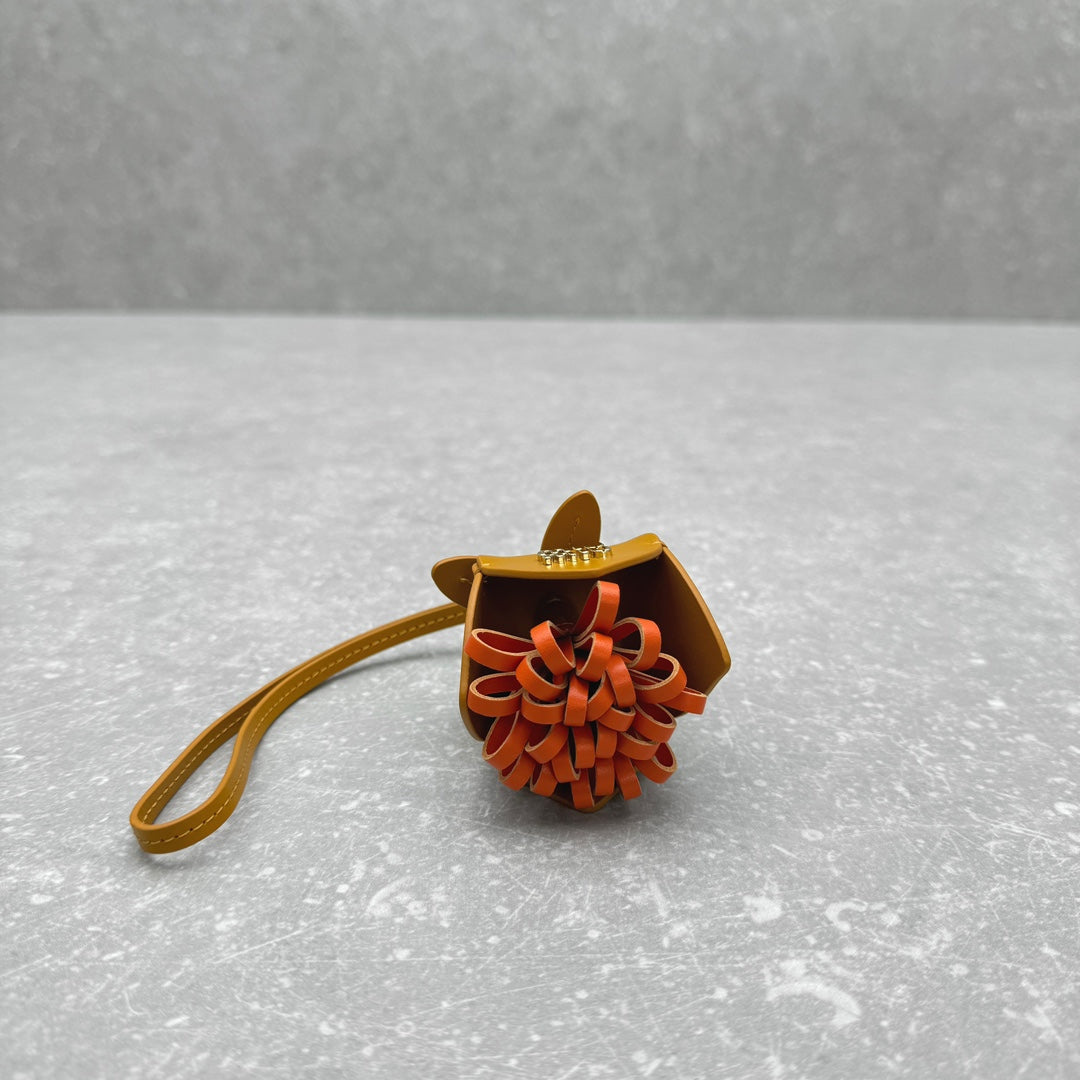 ＭＩ ＭＵ LEATHER TRICK OCHRE/RED