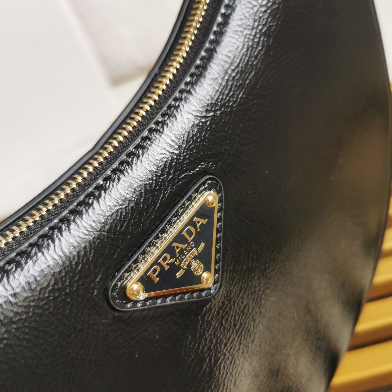 ＰＲＤＡ ARQUÉ SMALL LEATHER SHOULDER BAG