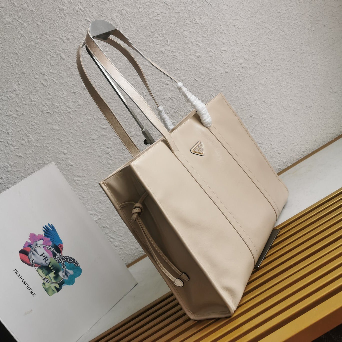 ＰＲＤＡ LARGE LEATHER TOTE BAG TRAVERTINE