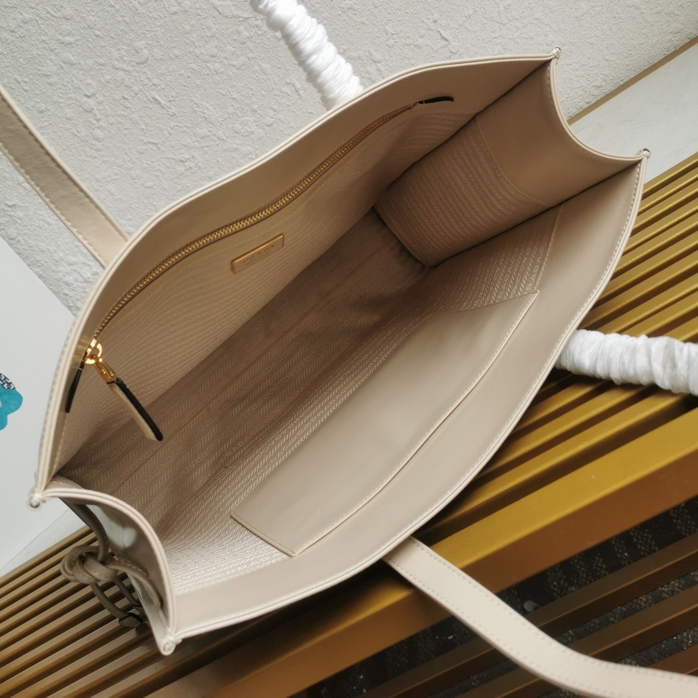 ＰＲＤＡ LARGE LEATHER TOTE BAG TRAVERTINE