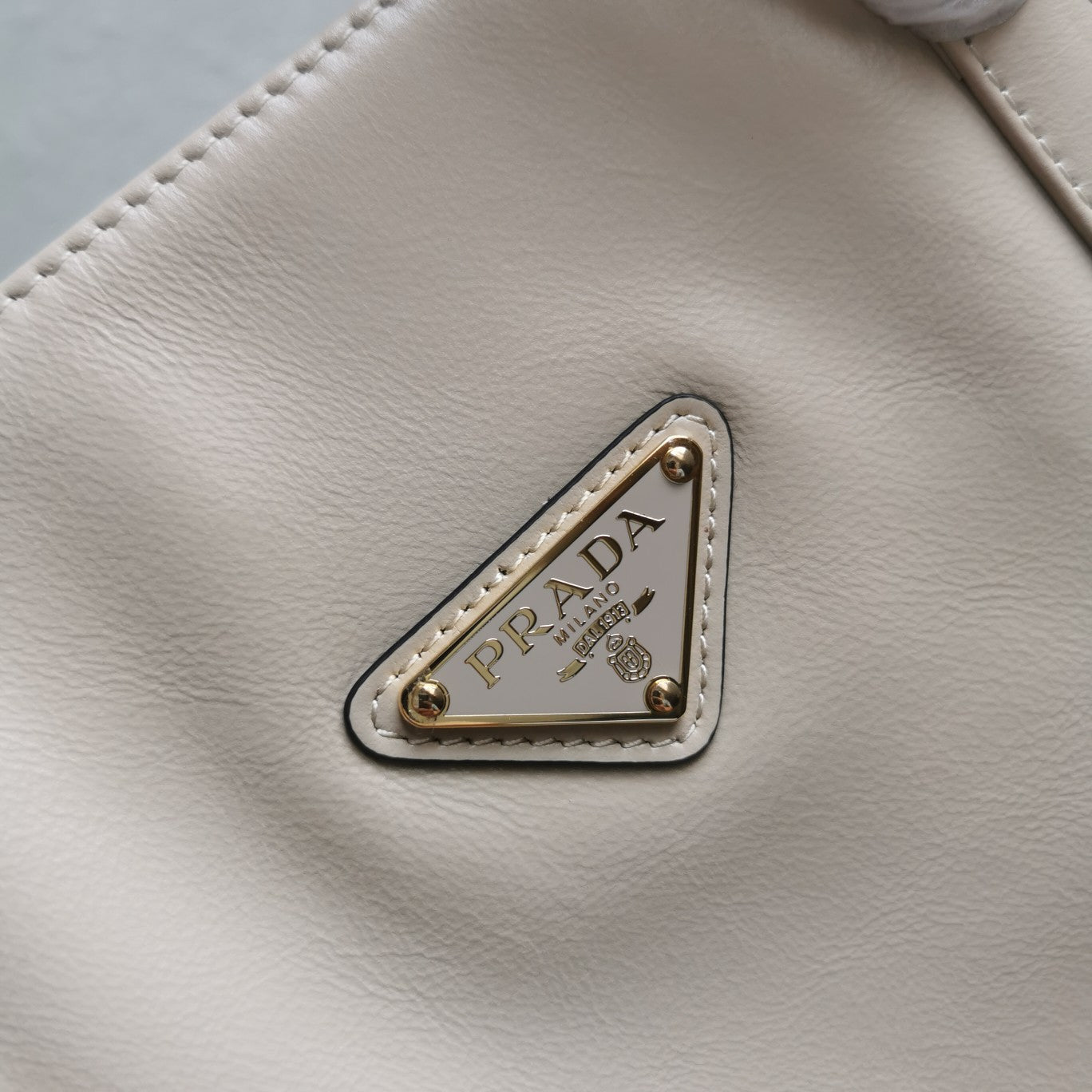 ＰＲＤＡ LARGE LEATHER TOTE BAG TRAVERTINE