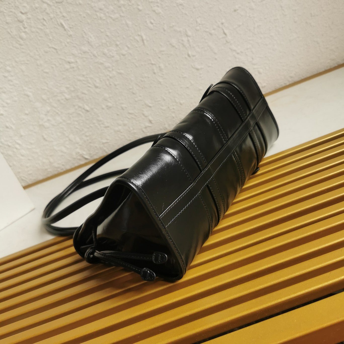 ＰＲＤＡ LEATHER SHOULDER BAG MEDIUM