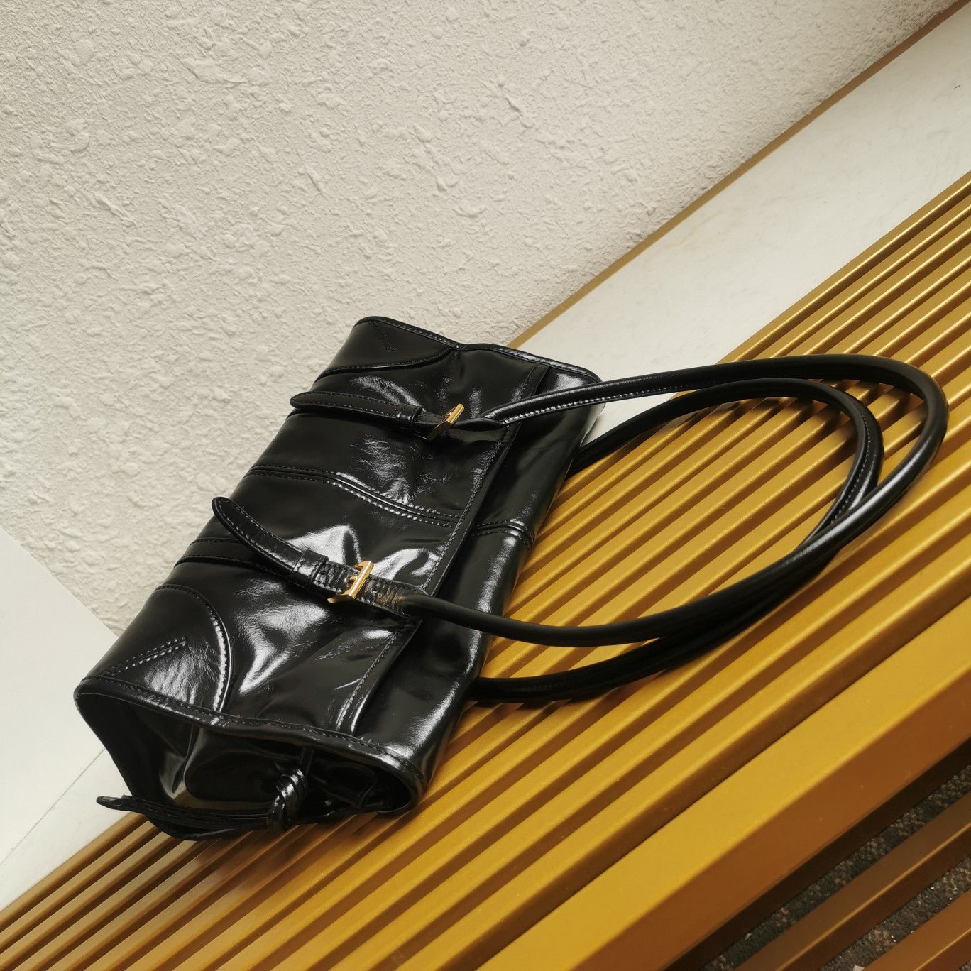 ＰＲＤＡ LEATHER SHOULDER BAG MEDIUM