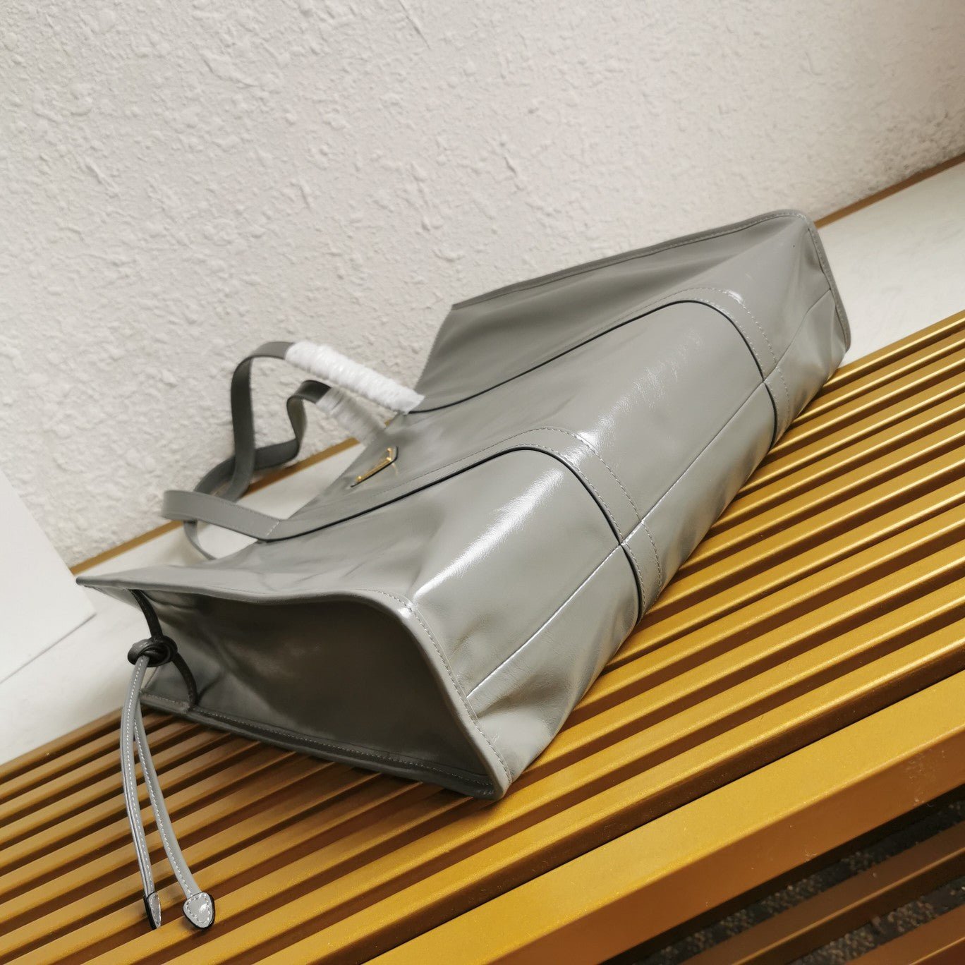 ＰＲＤＡ LEATHER TOTE BAG GRAY