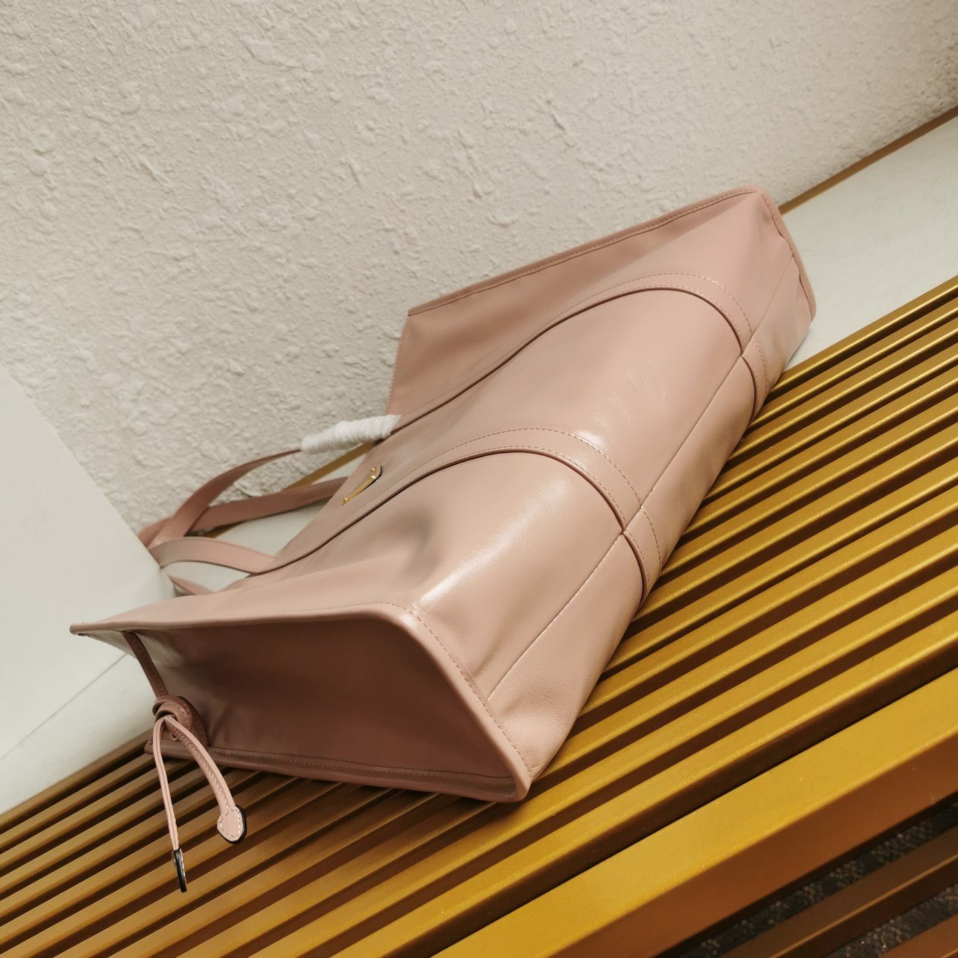 ＰＲＤＡ LEATHER TOTE BAG LIGHT PINK