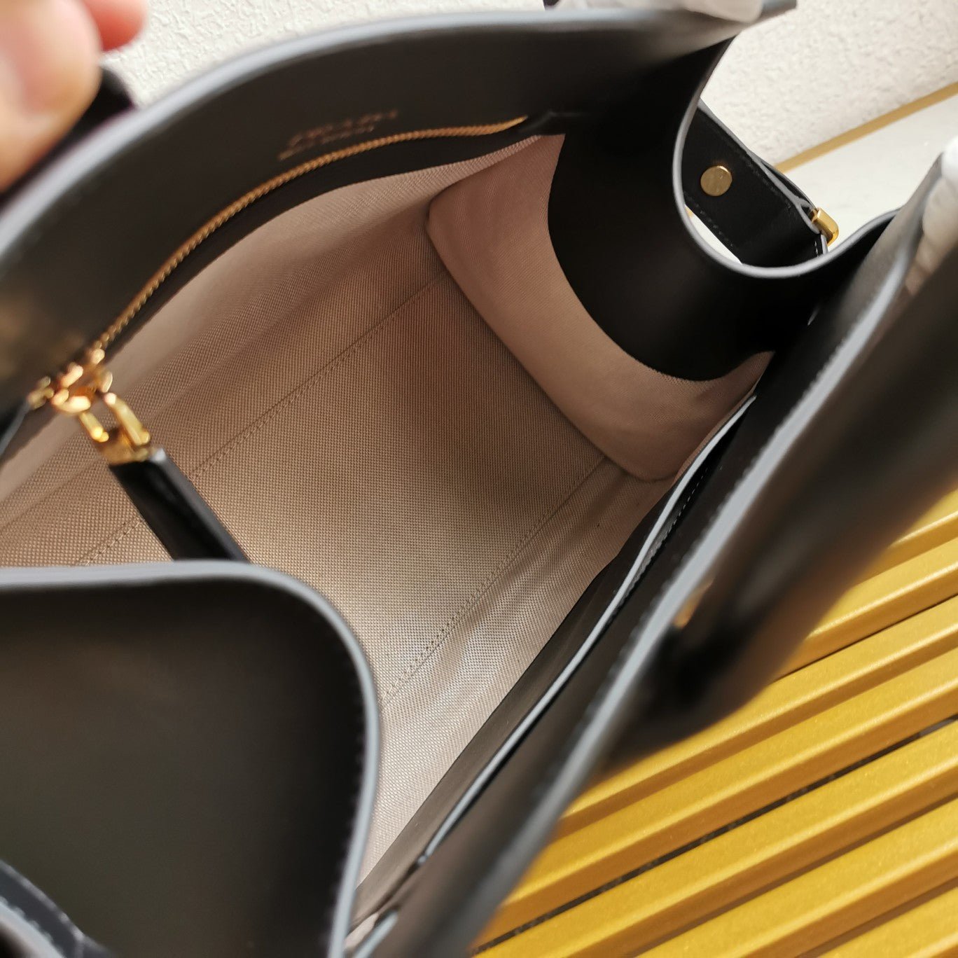 ＰＲＤＡ MEDIUM LEATHER TOTE BAG BLACK