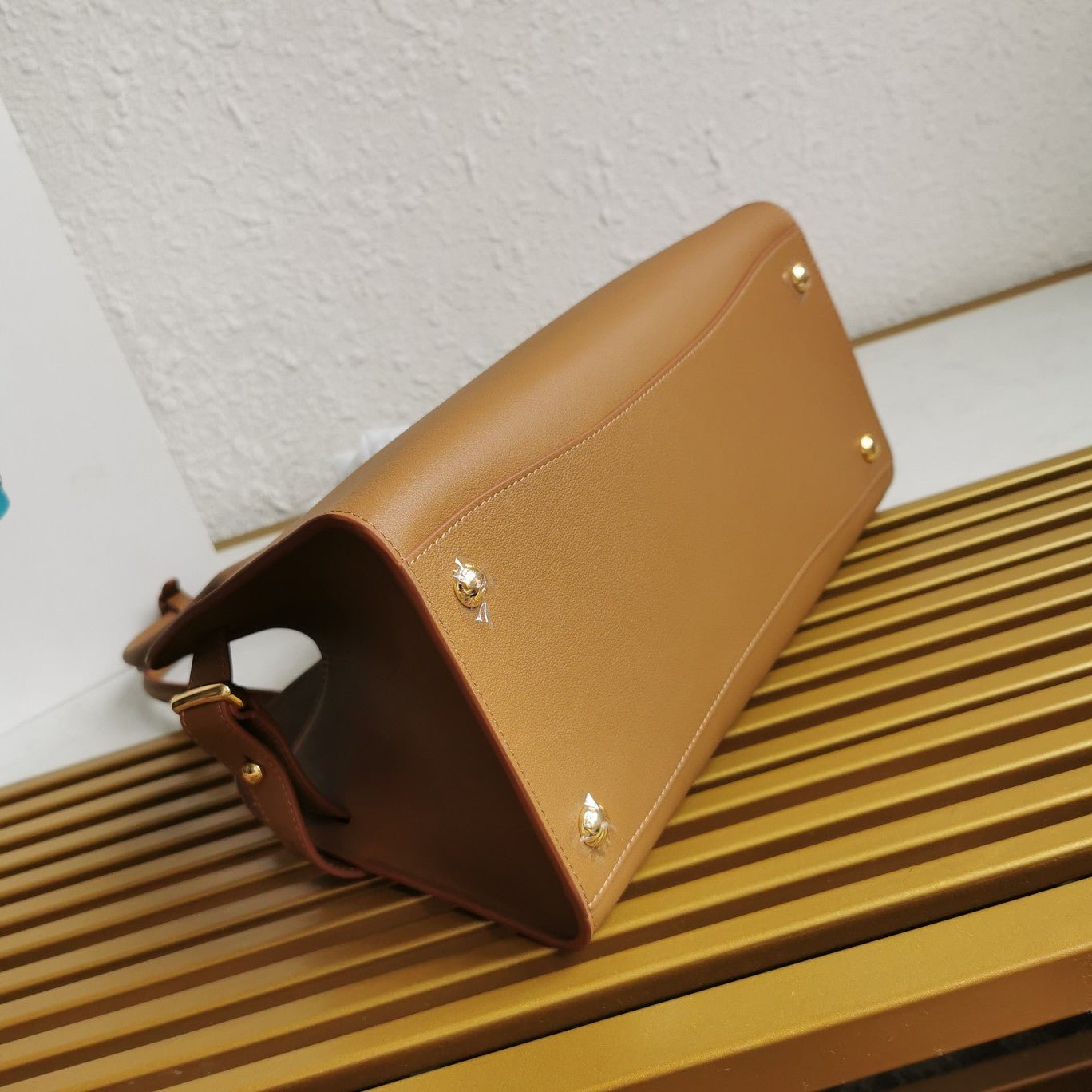 ＰＲＤＡ MEDIUM LEATHER TOTE BAG CARAMEL