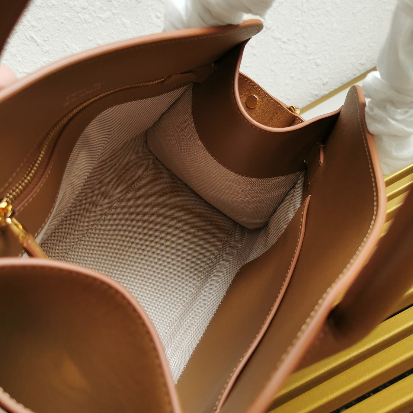 ＰＲＤＡ MEDIUM LEATHER TOTE BAG CARAMEL