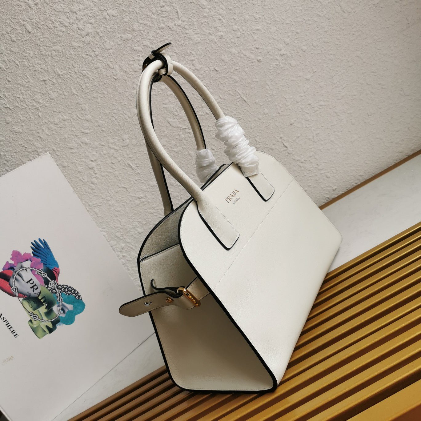 ＰＲＤＡ MEDIUM LEATHER TOTE BAG WHITE