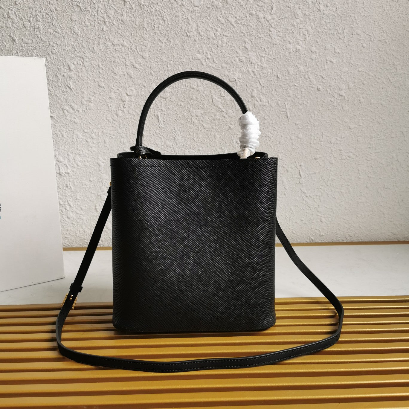 ＰＲＤＡ MEDIUM SAFFIANO LEATHER PRDA PANIER BAG BLACK