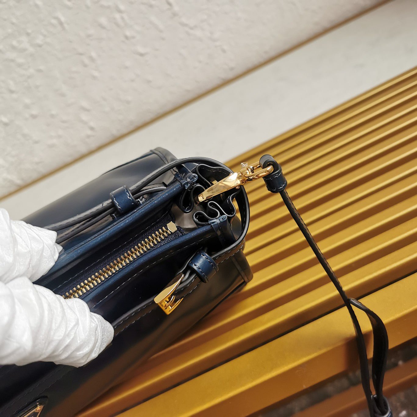 ＰＲＤＡ NAPA LEATHER SHOULDER BAG MEDIUM