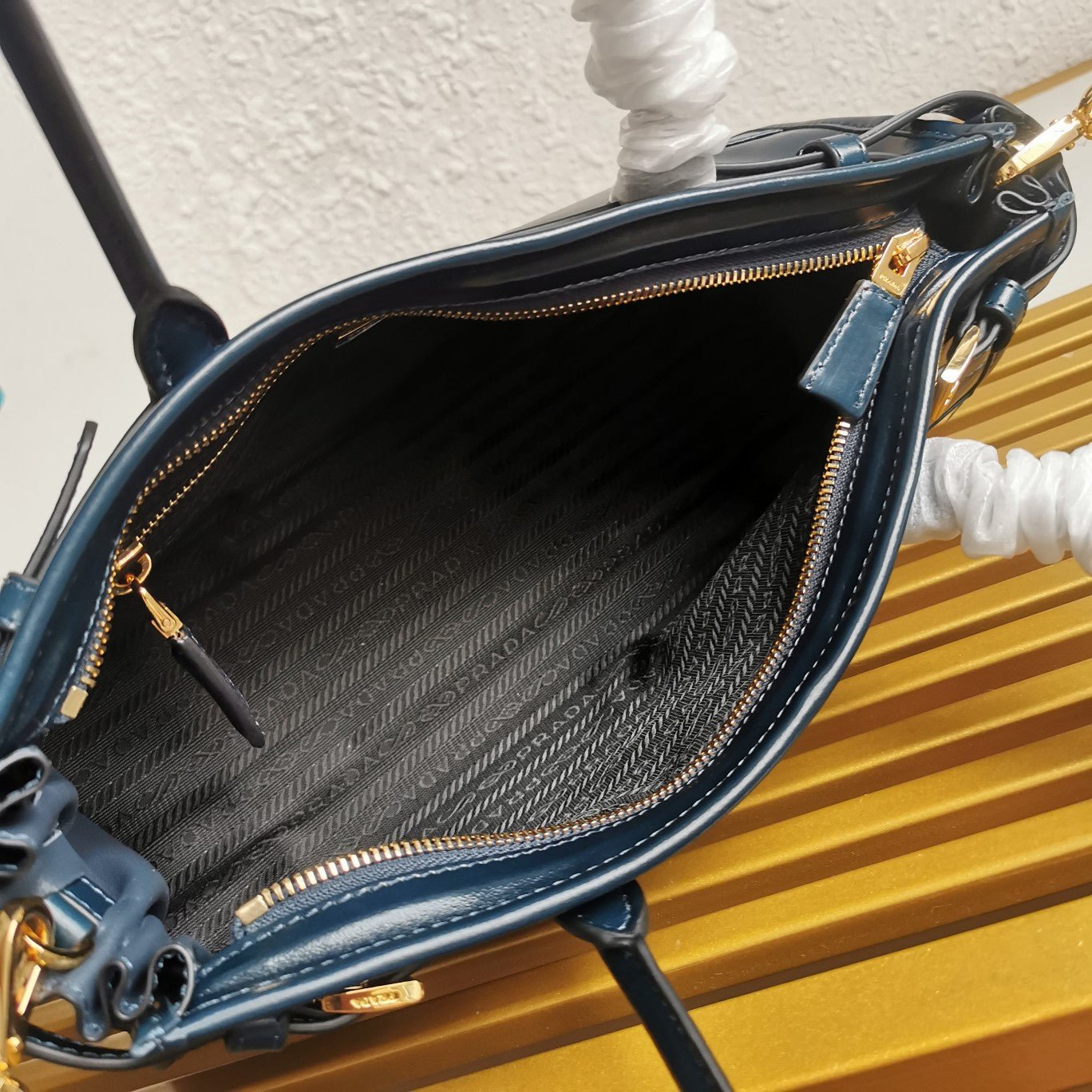 ＰＲＤＡ NAPA LEATHER SHOULDER BAG MEDIUM