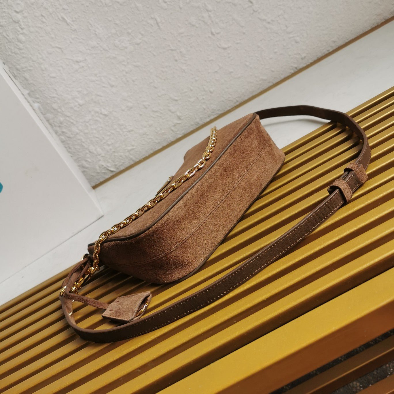 ＰＲＤＡ RE-EDITION SUEDE MINI-BAG COCOA BROWN