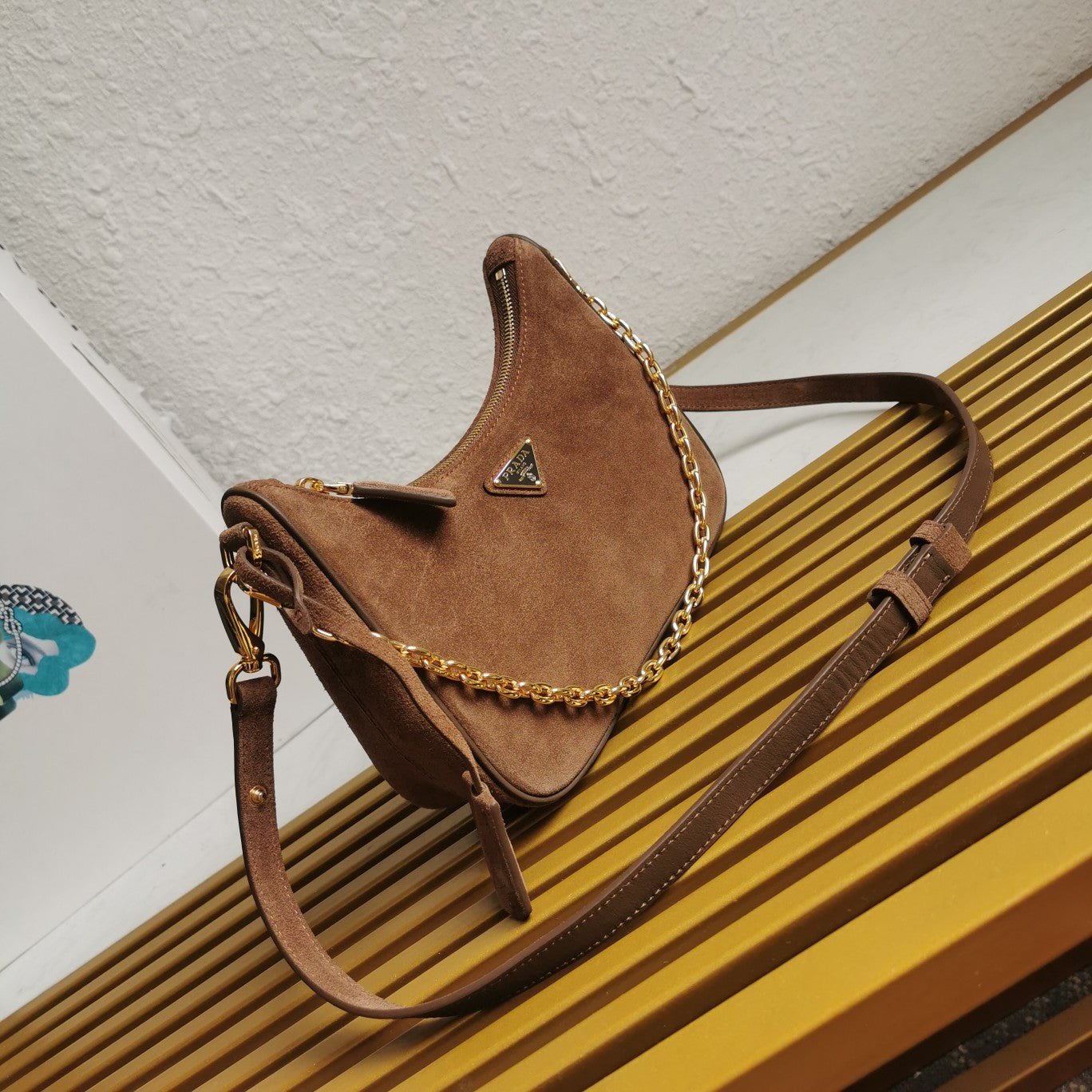 ＰＲＤＡ RE-EDITION SUEDE MINI-BAG COCOA BROWN