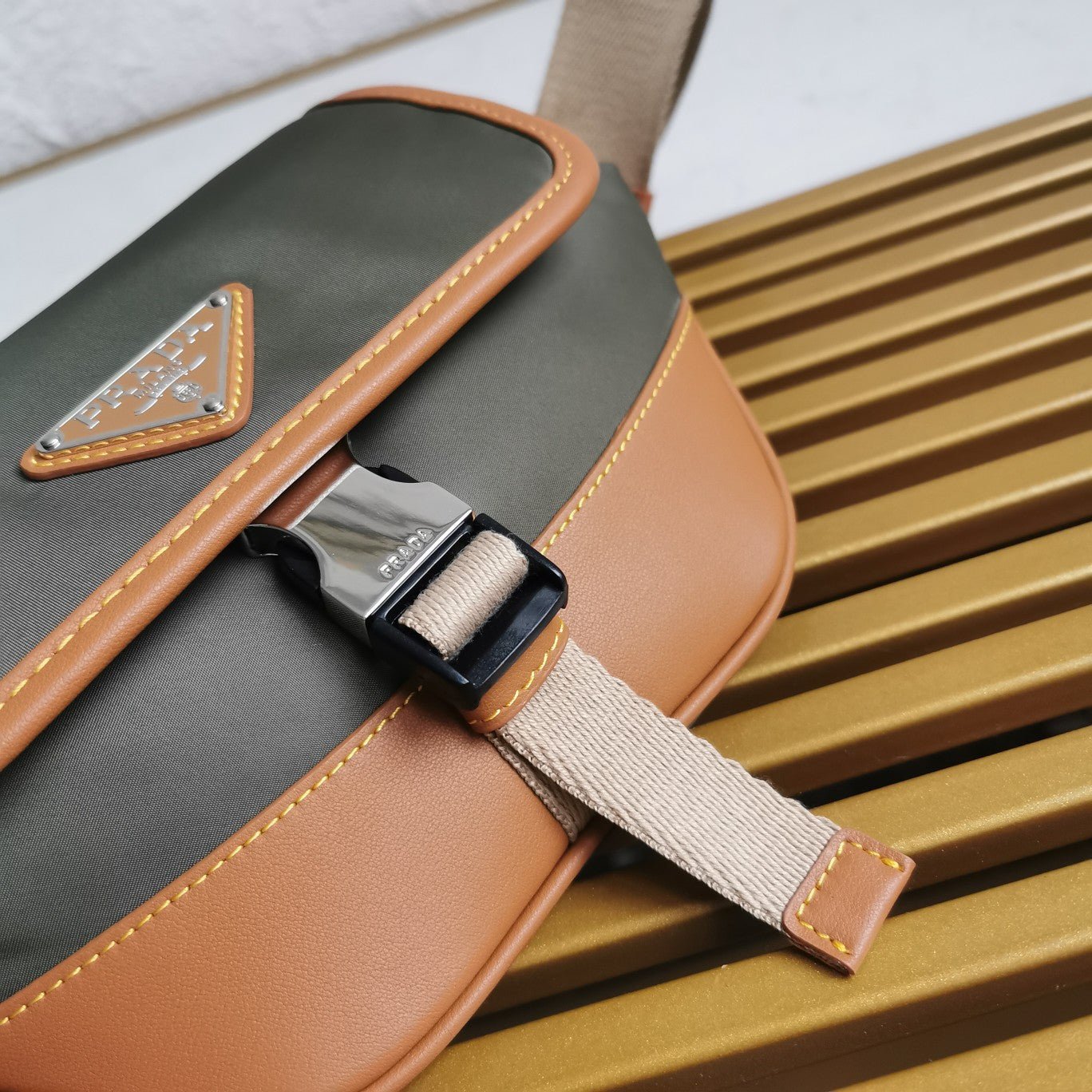 ＰＲＤＡ RE-NYLON AND LEATHER BELT BAG MUSK GREEN/COCOA