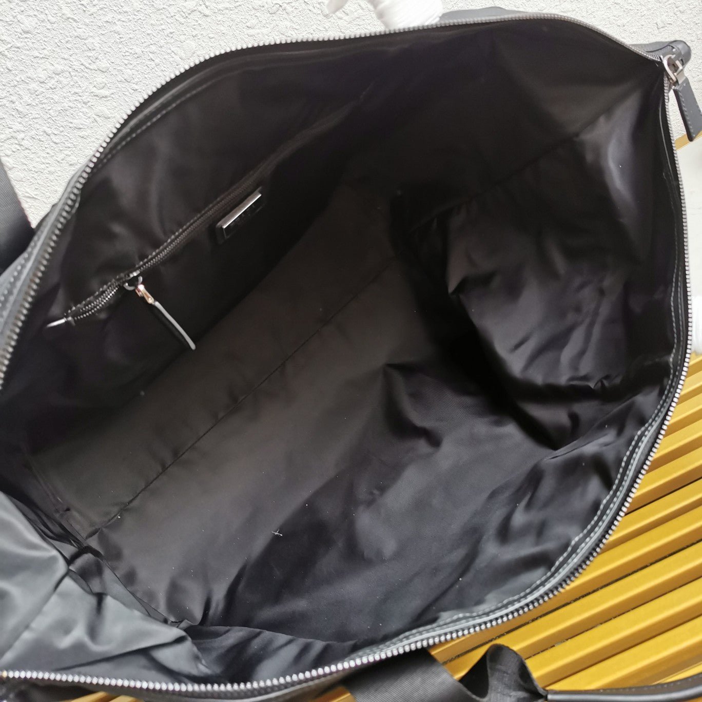 ＰＲＤＡ RE-NYLON AND LEATHER DUFFEL BAG BLACK