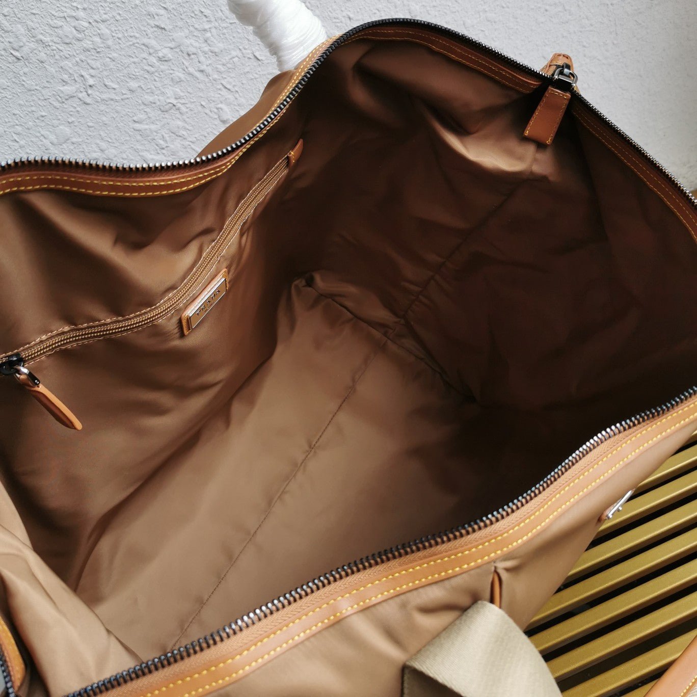 ＰＲＤＡ RE-NYLON AND LEATHER DUFFEL BAG CORK BEIGE