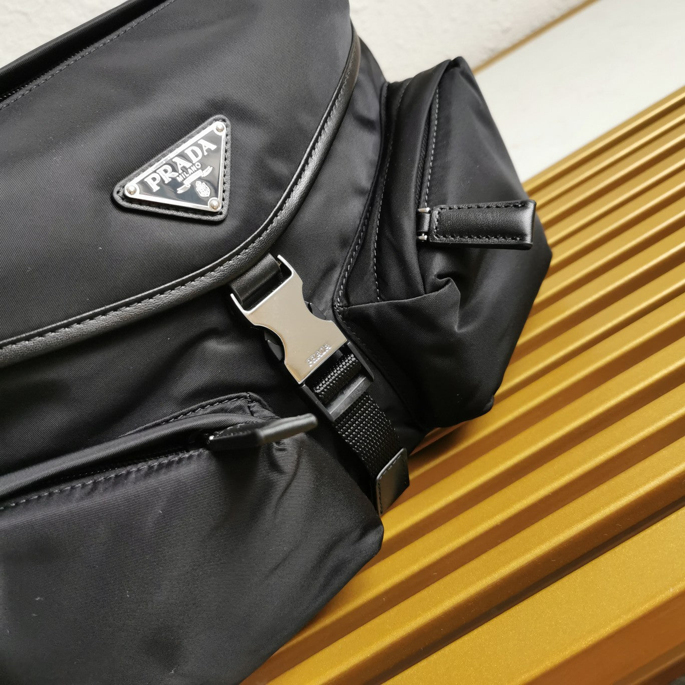 ＰＲＤＡ RE-NYLON AND LEATHER SHOULDER BAG BLACK