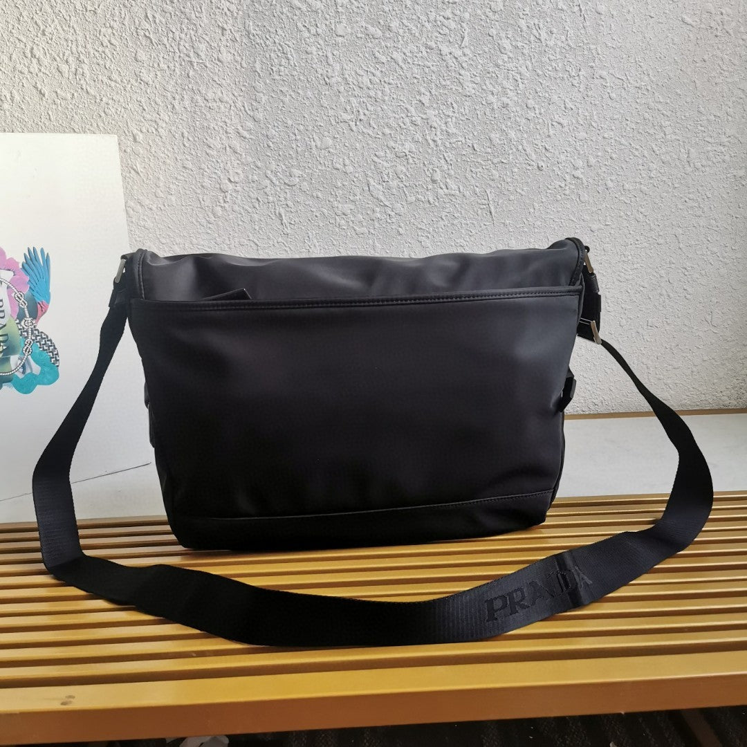 ＰＲＤＡ RE-NYLON AND LEATHER SHOULDER BAG BLACK LARGE