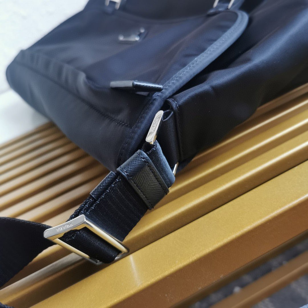 ＰＲＤＡ RE-NYLON AND LEATHER SHOULDER BAG BLACK LARGE